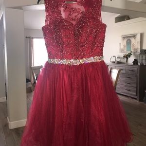 Beautiful red prom/homecoming dress